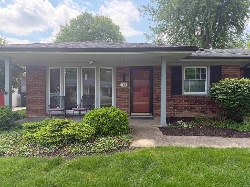 Photo of 4221 N Lancaster Drive, Muncie, IN 47304 (MLS # 202620852)