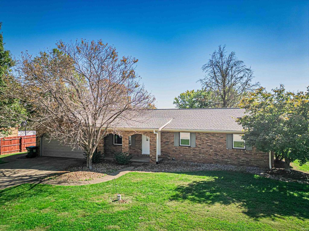 Photo of 9227 Eastlake Drive, Wadesville, IN 47638 (MLS # 202541863)