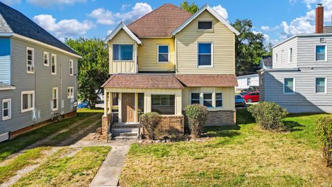 Photo of 709 N Wheeling Avenue, Muncie, IN 47303 (MLS # 202543864) Photo of 709 N Wheeling Avenue, Muncie, IN 47303 (MLS # 202543864)