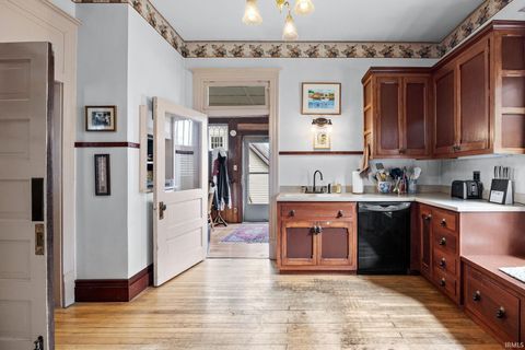 Tiny photo for 201 E Franklin Street, Delphi, IN 46923 (MLS # 202533922)