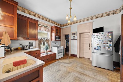 Tiny photo for 201 E Franklin Street, Delphi, IN 46923 (MLS # 202533922)