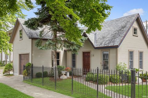 Tiny photo for 201 E Franklin Street, Delphi, IN 46923 (MLS # 202533922)