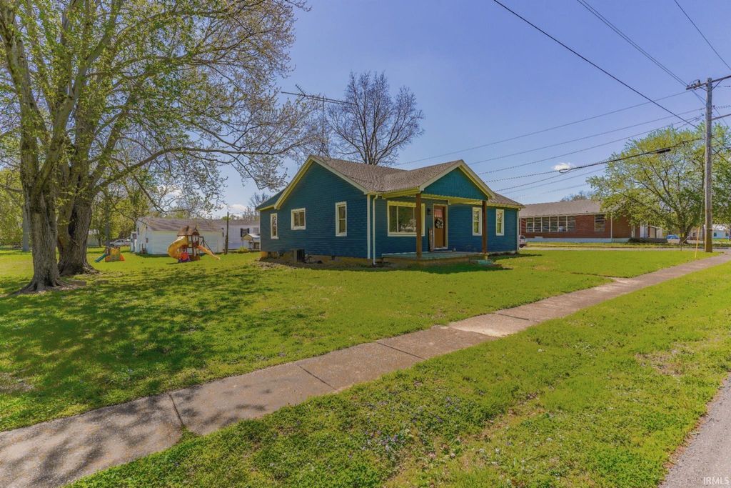 Photo of 211 W 8th Street, Grandview, IN 47615 (MLS # 202611796)