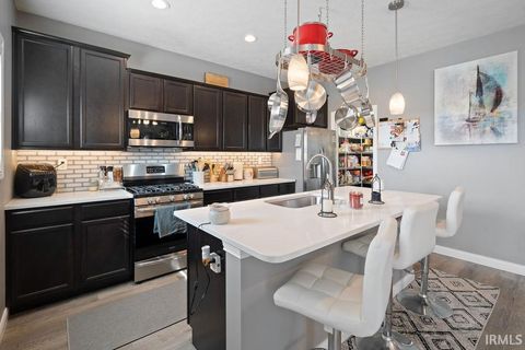 Tiny photo for 5601 Sandstone Avenue, Kokomo, IN 46901 (MLS # 202541472)