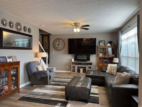 Tiny photo for 5601 Sandstone Avenue, Kokomo, IN 46901 (MLS # 202541472)