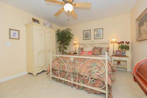 Tiny photo for 8131 Wolf Creek Court, Evansville, IN 47712 (MLS # 202612365)