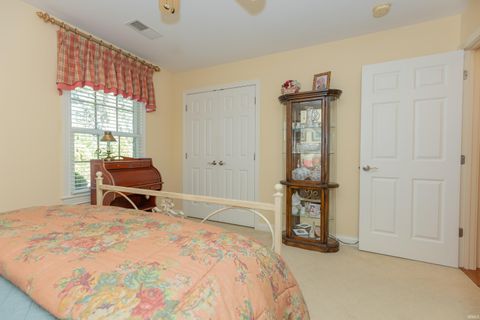 Tiny photo for 8131 Wolf Creek Court, Evansville, IN 47712 (MLS # 202612365)