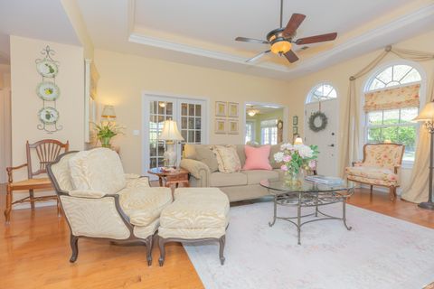 Tiny photo for 8131 Wolf Creek Court, Evansville, IN 47712 (MLS # 202612365)