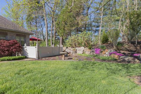 Tiny photo for 8131 Wolf Creek Court, Evansville, IN 47712 (MLS # 202612365)