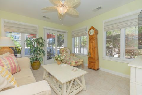 Tiny photo for 8131 Wolf Creek Court, Evansville, IN 47712 (MLS # 202612365)