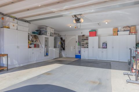 Tiny photo for 8131 Wolf Creek Court, Evansville, IN 47712 (MLS # 202612365)