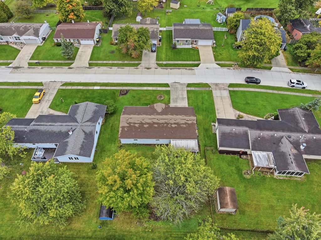 Photo of 7430 Parliament Place, Fort Wayne, IN 46835 (MLS # 202643125)