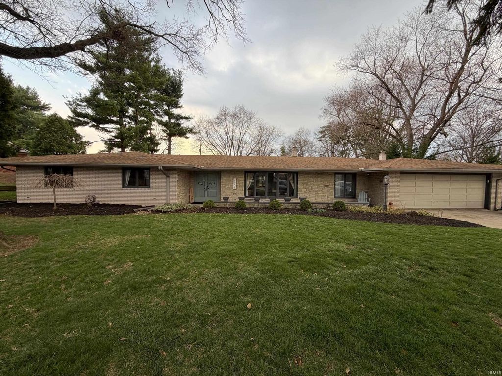 Photo of 3901 Spanish Trail, Fort Wayne, IN 46815 (MLS # 202610394)
