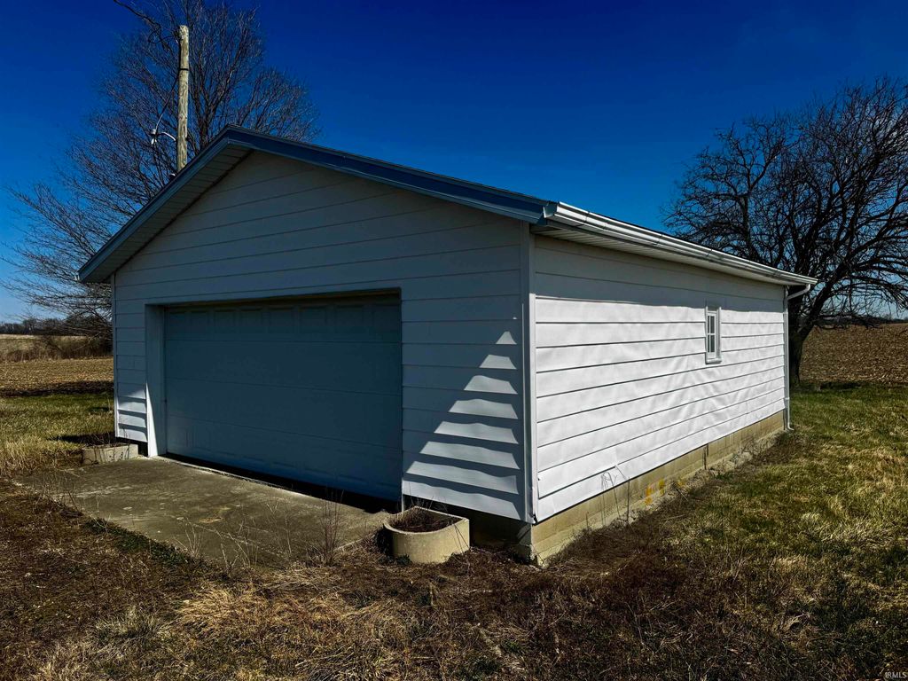 Photo of 15090 N County Road 700 E, Dunkirk, IN 47336 (MLS # 202609235)