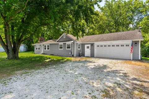 Tiny photo for 1573 Wea School Road, Lafayette, IN 47909 (MLS # 202631901)
