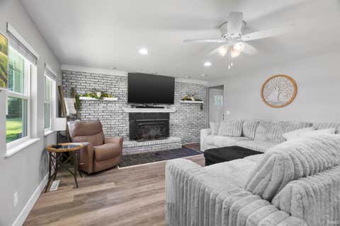 Tiny photo for 1573 Wea School Road, Lafayette, IN 47909 (MLS # 202631901)