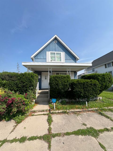Photo of 320 E Main Street, Peru, IN 46970 (MLS # 202523358)