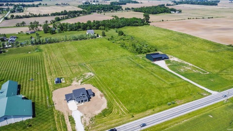 Tiny photo for 9630 E 00 Ns Road, Greentown, IN 46936 (MLS # 202622489)
