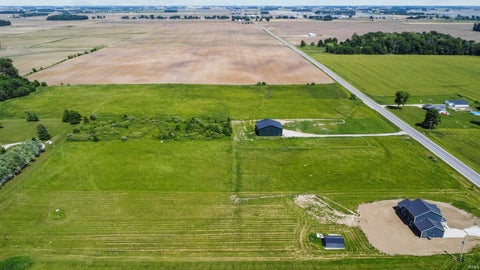 Tiny photo for 9630 E 00 Ns Road, Greentown, IN 46936 (MLS # 202622489)