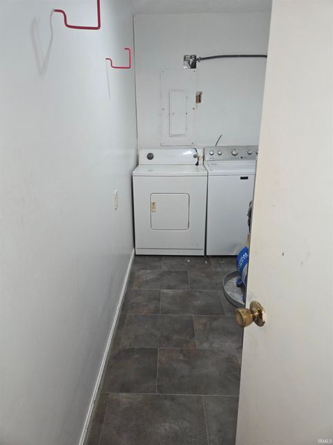 Tiny photo for 9264 S State Rd 57 Highway, Elberfeld, IN 47613 (MLS # 202600266)