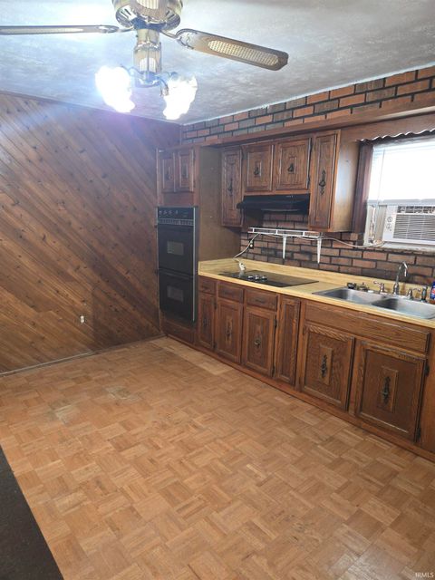 Tiny photo for 9264 S State Rd 57 Highway, Elberfeld, IN 47613 (MLS # 202600266)