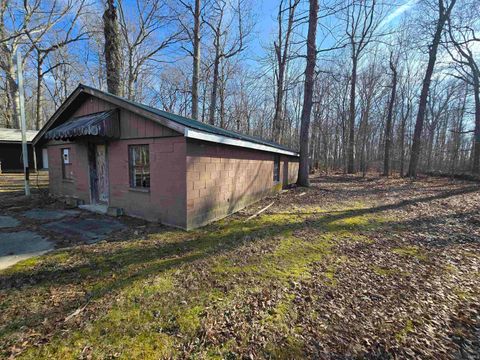Tiny photo for 9264 S State Rd 57 Highway, Elberfeld, IN 47613 (MLS # 202600266)