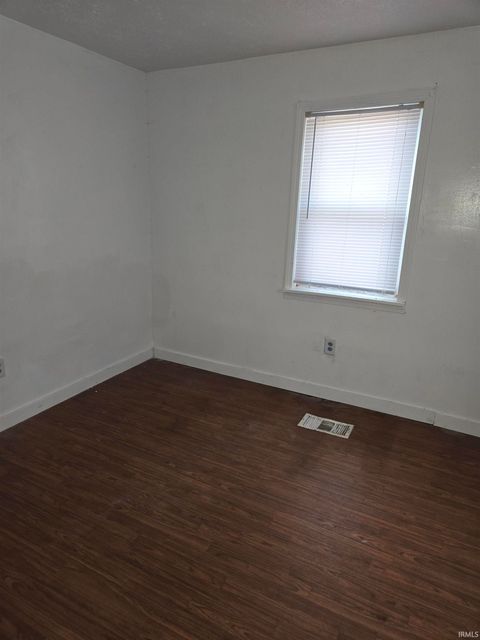 Tiny photo for 9264 S State Rd 57 Highway, Elberfeld, IN 47613 (MLS # 202600266)