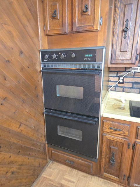 Tiny photo for 9264 S State Rd 57 Highway, Elberfeld, IN 47613 (MLS # 202600266)