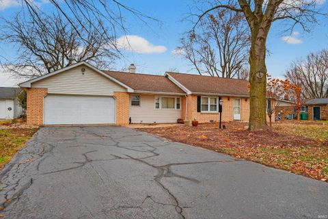 Tiny photo for 6922 Bloom Drive, Greentown, IN 46936 (MLS # 202549163)