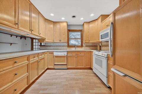 Tiny photo for 6922 Bloom Drive, Greentown, IN 46936 (MLS # 202549163)