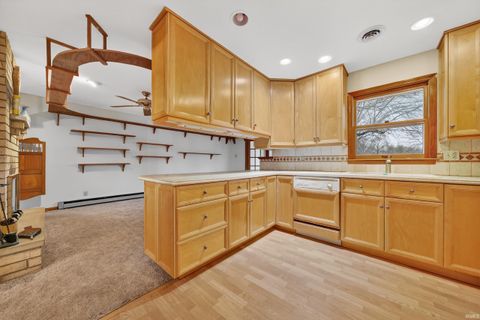 Tiny photo for 6922 Bloom Drive, Greentown, IN 46936 (MLS # 202549163)