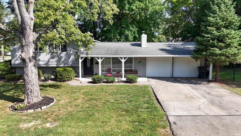 Photo of 13 Martin Drive, New Albany, IN 47150 (MLS # 202638030)