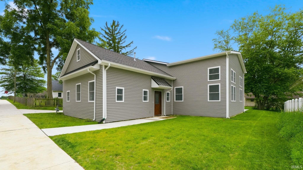 Photo of 13313 Illinois Street, Grabill, IN 46741 (MLS # 202644204)