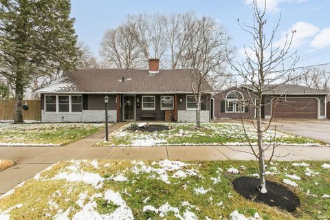 Photo of 430 S 35th Street, South Bend, IN 46615 (MLS # 202608744)