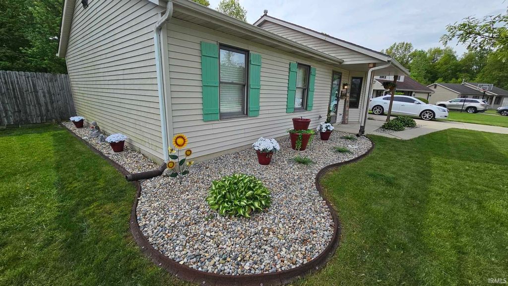 Photo of 12720 Indiana Street, Grabill, IN 46741 (MLS # 202548899)