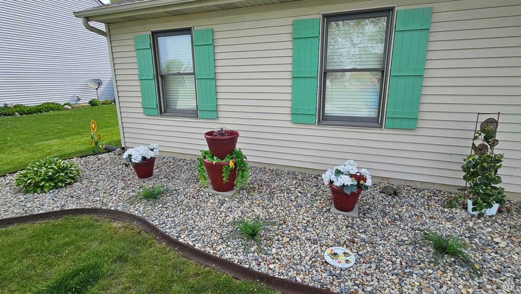 Photo of 12720 Indiana Street, Grabill, IN 46741 (MLS # 202548899)