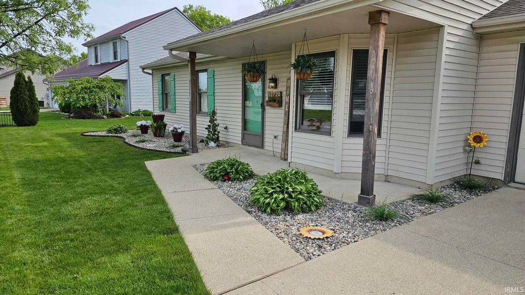 Photo of 12720 Indiana Street, Grabill, IN 46741 (MLS # 202548899)