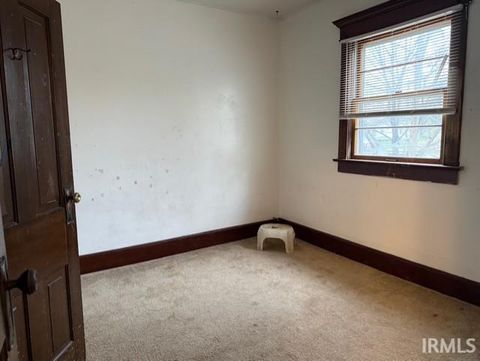 Tiny photo for 925-927 High Street, Logansport, IN 46947 (MLS # 202613819)