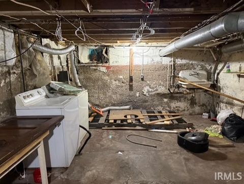 Tiny photo for 925-927 High Street, Logansport, IN 46947 (MLS # 202613819)