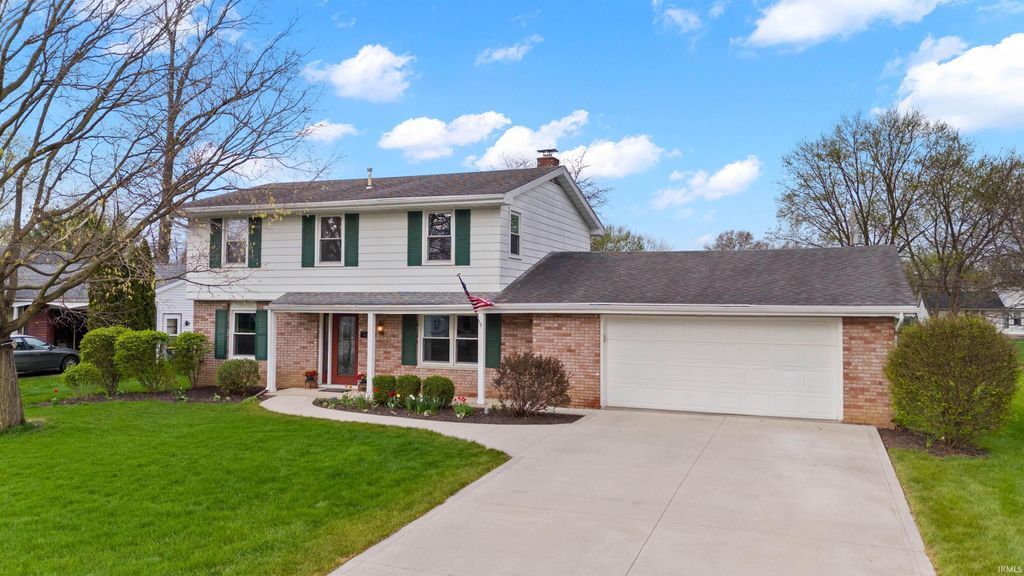 Photo of 4811 INNSBRUCK Drive, Fort Wayne, IN 46835 (MLS # 202613112)