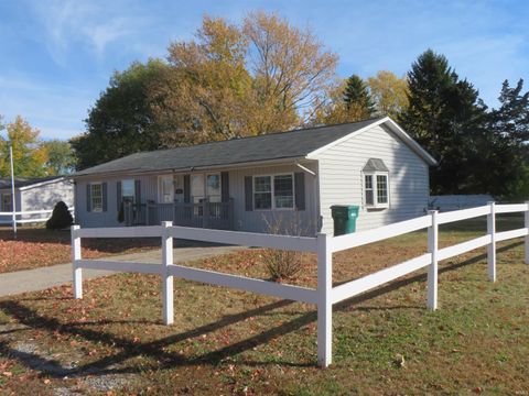 Tiny photo for 612 CAROL Drive, Walton, IN 46994 (MLS # 202543598)