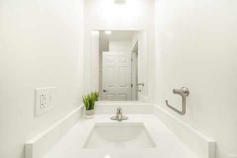 Tiny photo for 1609 Columbus Street, New Castle, IN 47383 (MLS # 202643566)