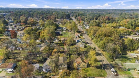 Tiny photo for 1609 Columbus Street, New Castle, IN 47383 (MLS # 202643566)