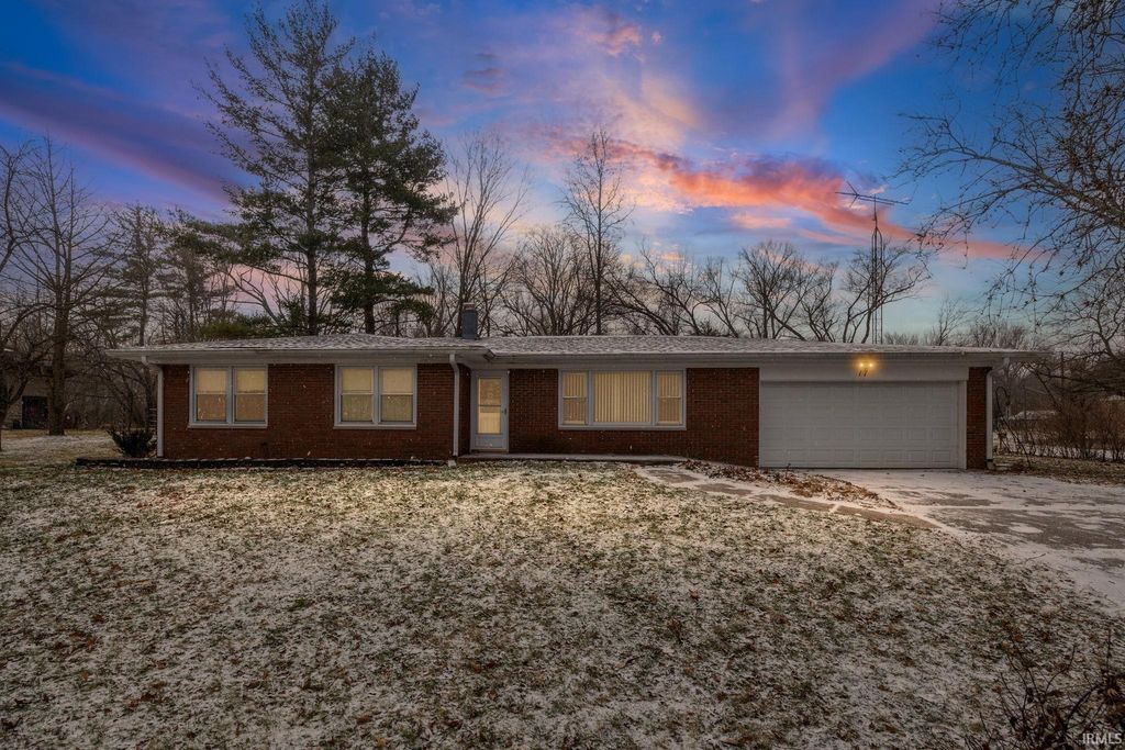 Photo of 17 Wea Oaks Drive, Lafayette, IN 47909 (MLS # 202549852)