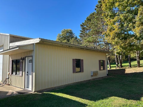 Tiny photo for 4555 N Diamond Lane, Bloomington, IN 47404 (MLS # 202643680)