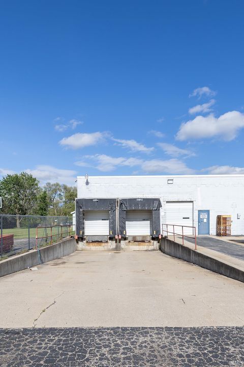 Tiny photo for 2700 Industrial Parkway, Elkhart, IN 46516 (MLS # 202618612)