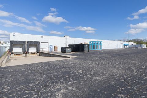 Tiny photo for 2700 Industrial Parkway, Elkhart, IN 46516 (MLS # 202618612)