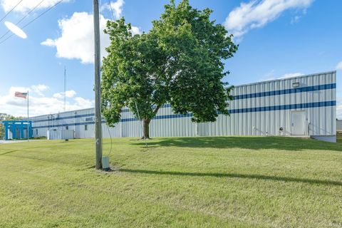 Tiny photo for 2700 Industrial Parkway, Elkhart, IN 46516 (MLS # 202618612)