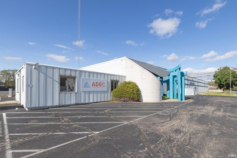 Tiny photo for 2700 Industrial Parkway, Elkhart, IN 46516 (MLS # 202618612)