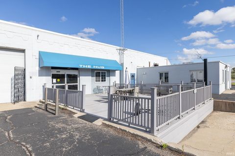 Tiny photo for 2700 Industrial Parkway, Elkhart, IN 46516 (MLS # 202618612)